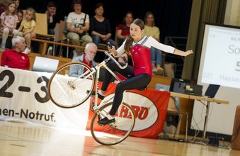 Kunstradbewerb „Bambipreis“ des ARBÖ RC Meiningen in der VS Meiningen