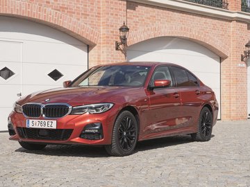Foto vom neuen BMW 330e