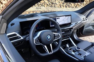 Interieur des neuen BMW i4 40 xDrive Gran Coupé