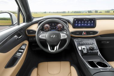 Hyundai Santa Fe Interior