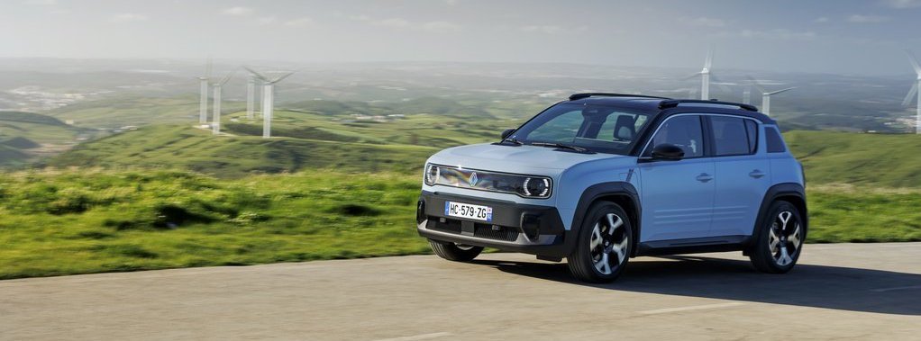 Renault 4 image bank media Test-Drive, on April 28th 2025 at Lisbonne, Portugal